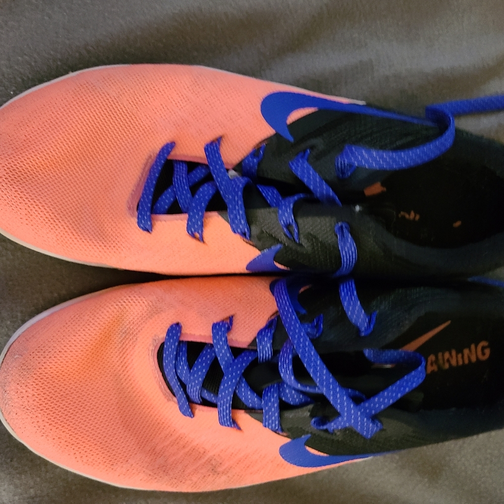 Nike cross trainers